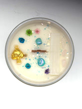 Load image into Gallery viewer, Divine Guidance Candle|Reiki Charged Intention Candle |Soy Lotion Candle with Aura Quartz, Selenite & Mushroom Pendant |Spiritual Connection